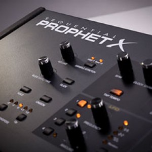Dave Smith Instruments 的 Sequential Prophet X 采样合成混音合成器开始发货