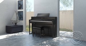 Roland（罗兰）推出HP700系列数码钢琴（视频）
