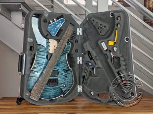 Ten32发布多种型号的便携式吉他