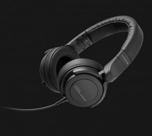 拜亚动力千元新耳机DT240 Pro上市，售价1250元