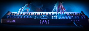 Arturia 发布 KEYLAB ESSENTIAL 键盘控制器黑色49键和61键限量版