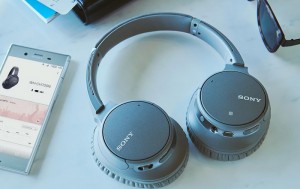 SONY（索尼）发布WH-CH700N头戴式无线耳机新品，配备AI降噪技术
