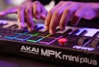 Akai发布新一代MIDI键盘控制器MPK Mini Plus，内置音序器和琶音器（视频）