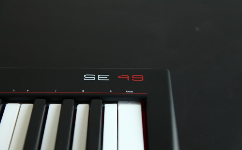 极简主义 — Nektar 新品 SE49 MIDI 编曲键盘开箱评测